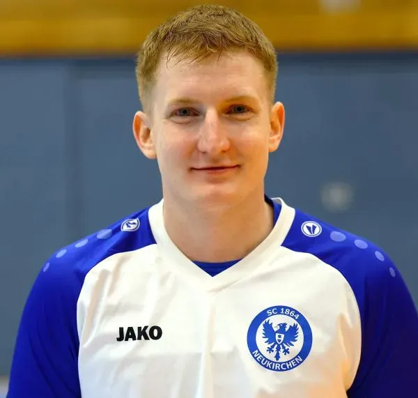 Start in die Fußball-Freiluftsaison mit Freundschaftsspielen