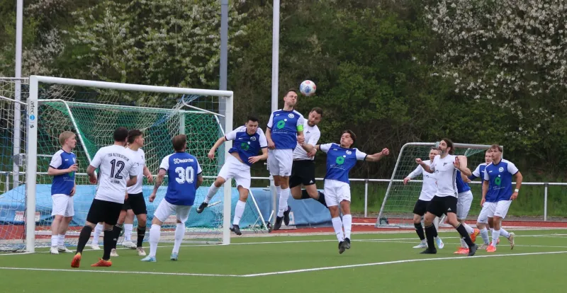 Die SG Neukirchen/Röllsh I dreht Spiel und gewinnt deutlich