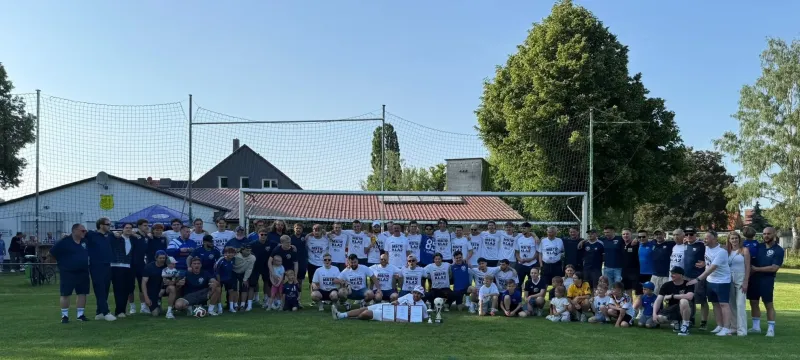 Positiver Saisonausklang 2025_26 der Fußballer am TuSpo Vereinsheim