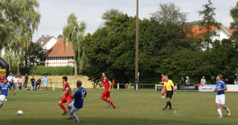 Zweites SG Neukirchen/Röllsh.-Team unterliegt VfB I - Team in der Schlussphase