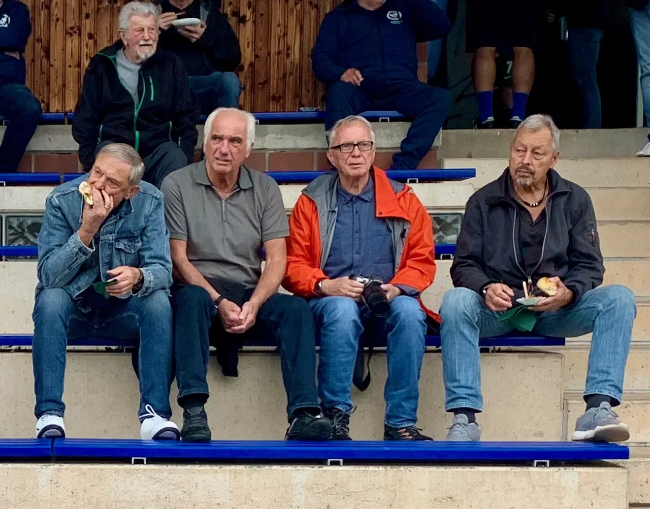 Röllshäuser Fans zu Gast in Neukirchen !
