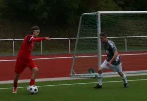 SONNTAG: Zweites SG Neukirchen/Röllshausen Team gastiert in Immichenhain